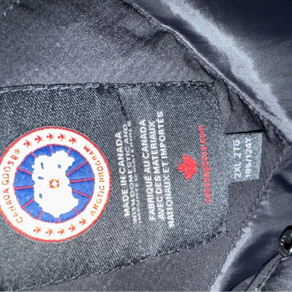 Canada goose black men’s jacket - Picture 3 of 13